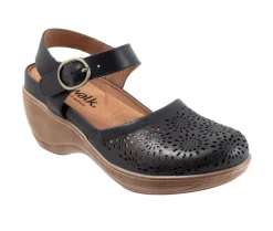 Clogs & Mules>Softwalk Women's Mabelle Perf Clogs