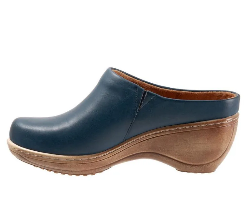 Clogs & Mules>Softwalk Women's Madison Clogs