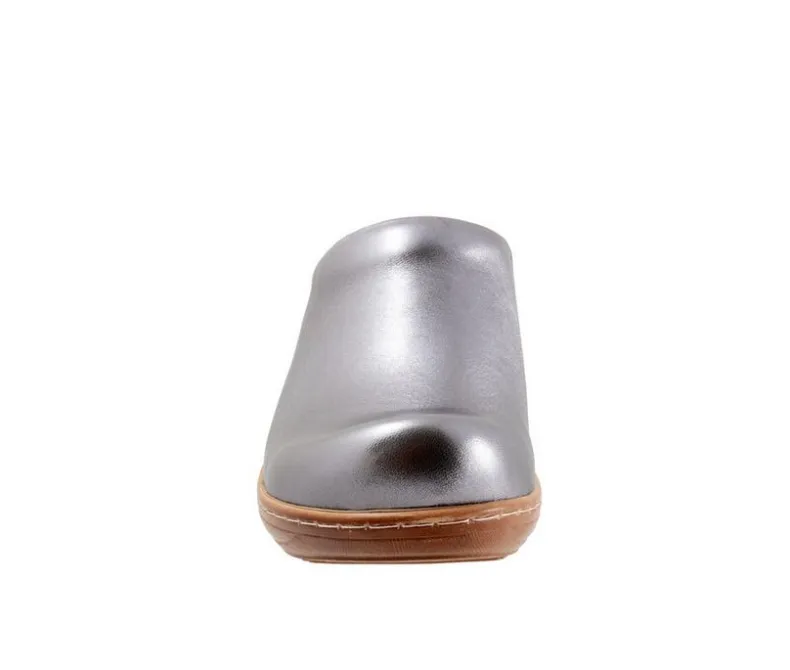 Clogs & Mules>Softwalk Women's Madison Clogs