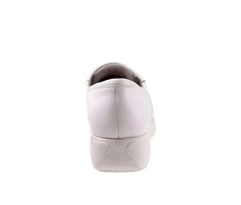 Clogs & Mules>Softwalk Women's Meredith Sport Clogs