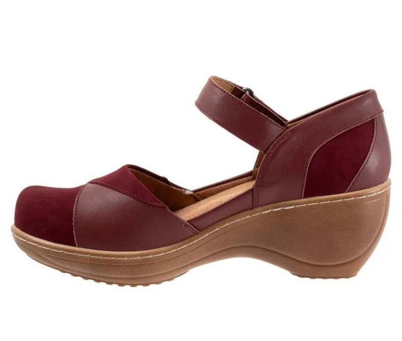 Clogs & Mules>Softwalk Women's Miri Heeled Clogs