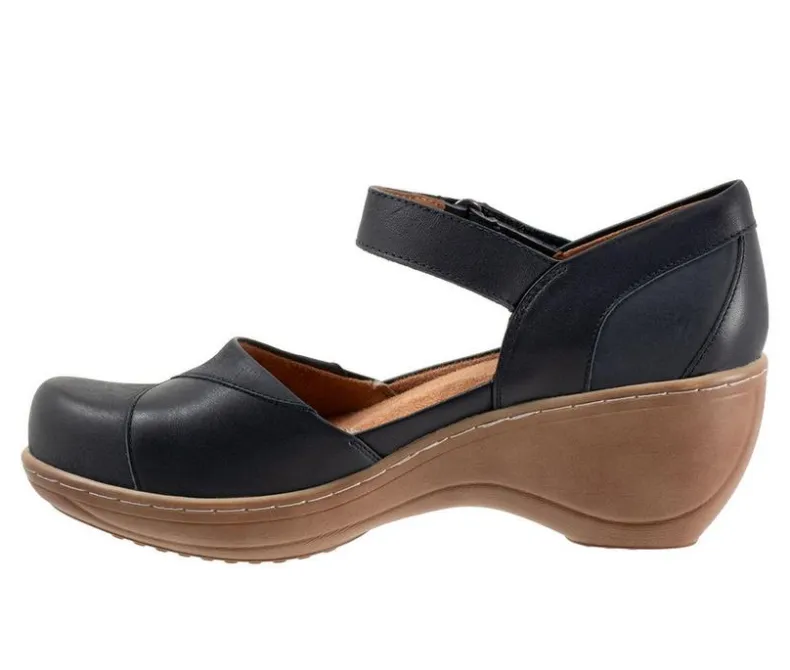 Clogs & Mules>Softwalk Women's Miri Heeled Clogs