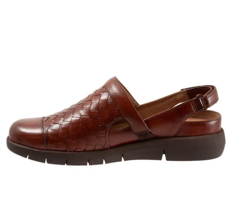 Clogs & Mules>Softwalk Women's Salina Woven II Clog