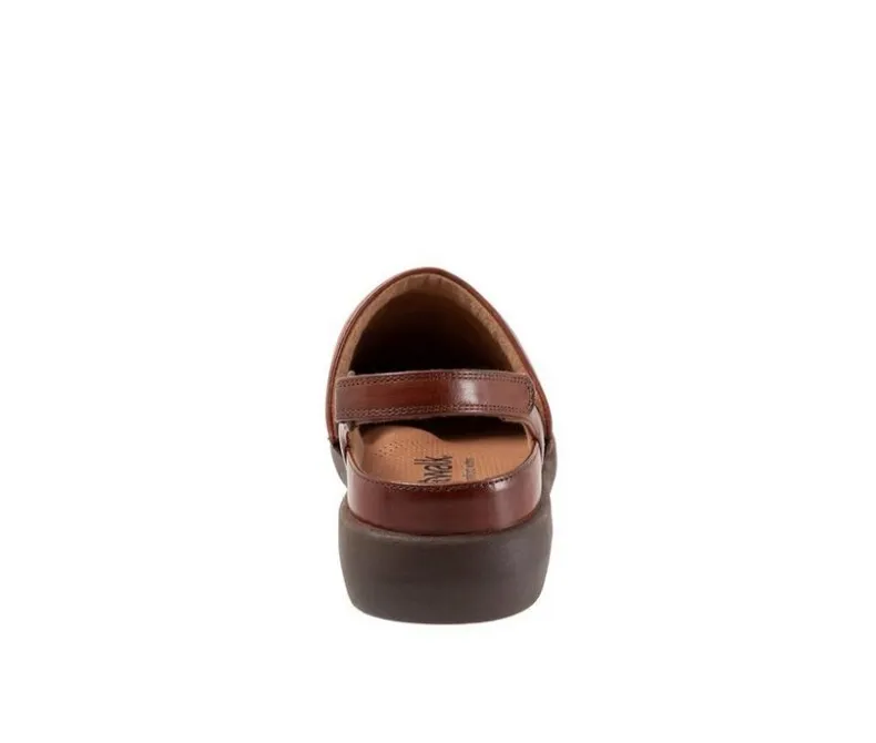 Clogs & Mules>Softwalk Women's Salina Woven II Clog