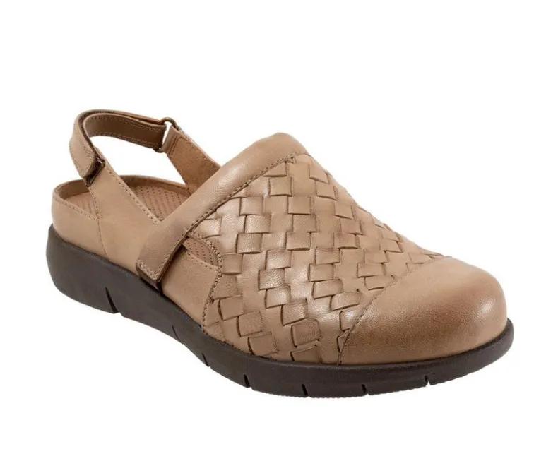 Clogs & Mules>Softwalk Women's Salina Woven II Clog