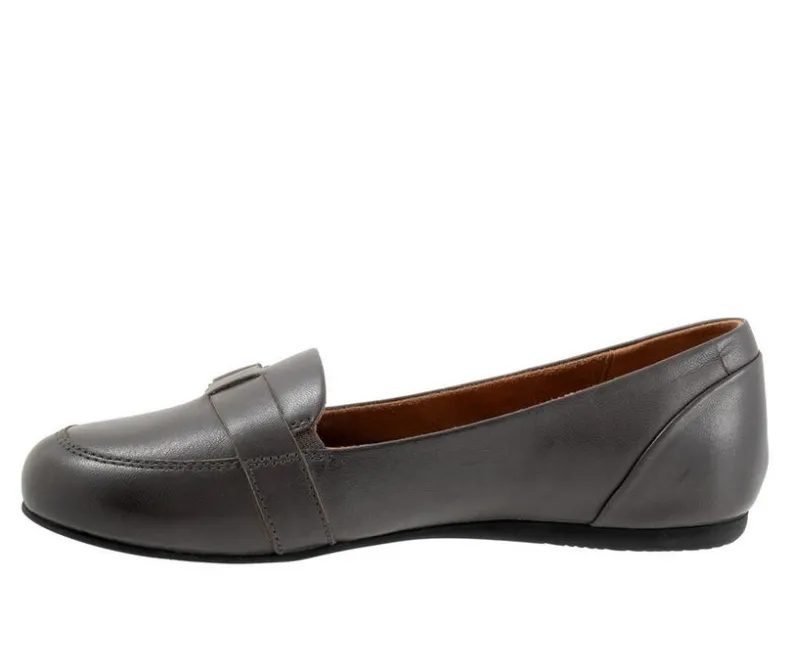 Loafers & Oxfords>Softwalk Women's Serra Loafers