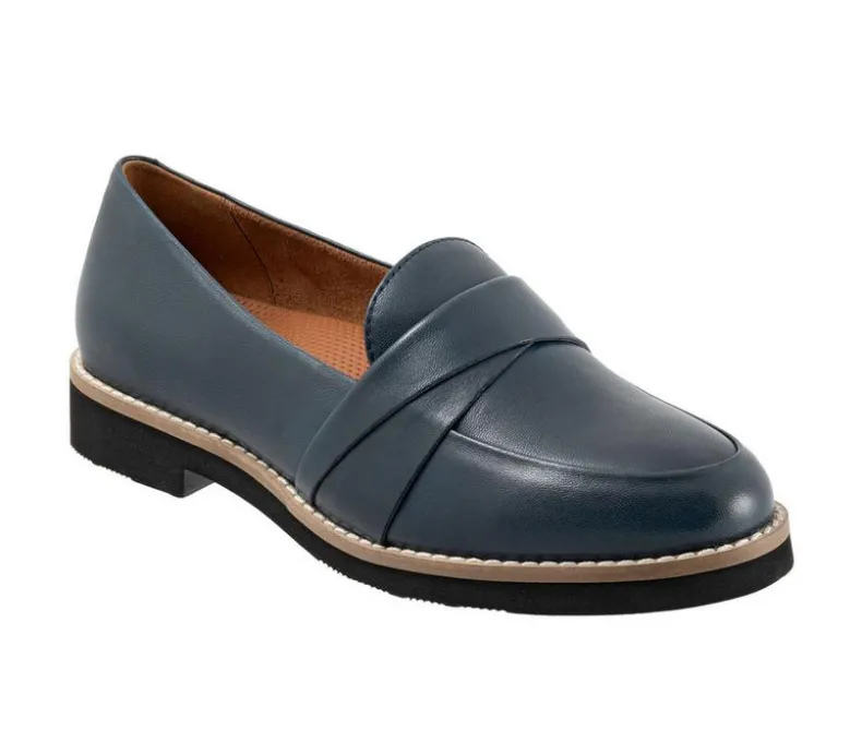Loafers & Oxfords>Softwalk Women's Walsh Loafers