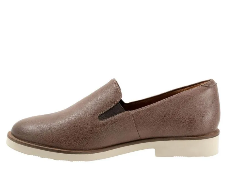 Loafers & Oxfords>Softwalk Women's Whistle II Heeled Loafers