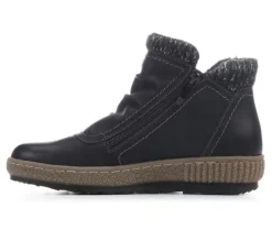 Boots & Booties><noscript><img width=
