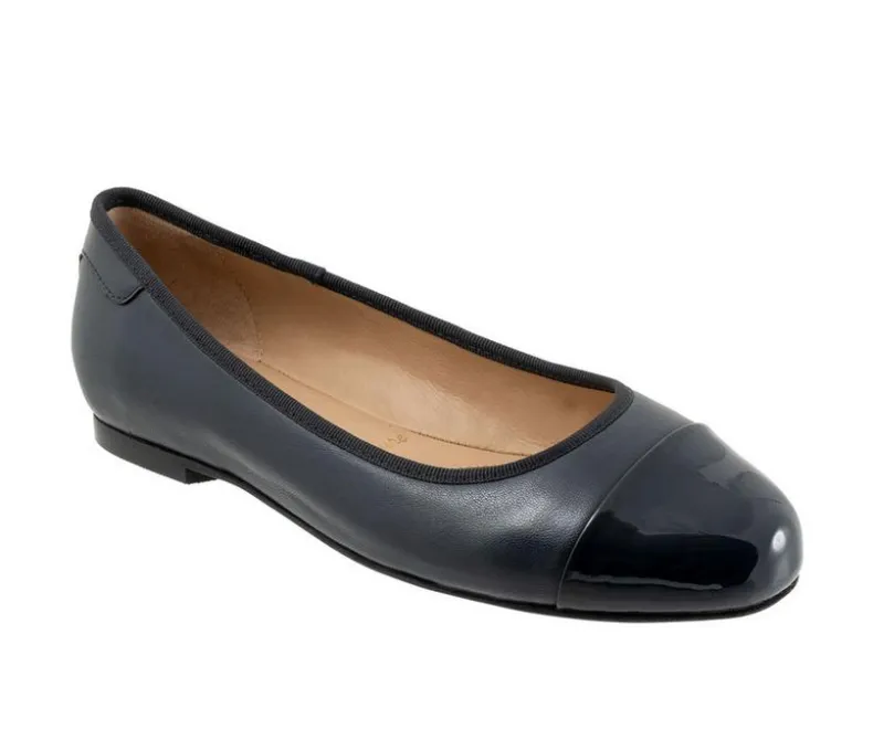 Flats>Trotters Women's Clara Flats