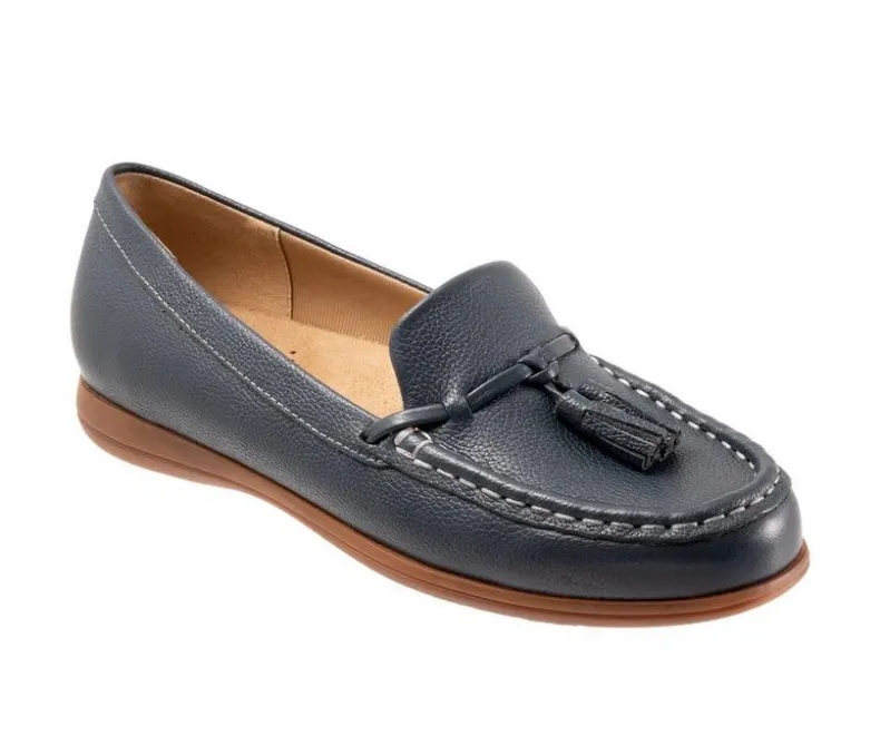 Loafers & Oxfords>Trotters Women's Dawson Moccasin Loafers