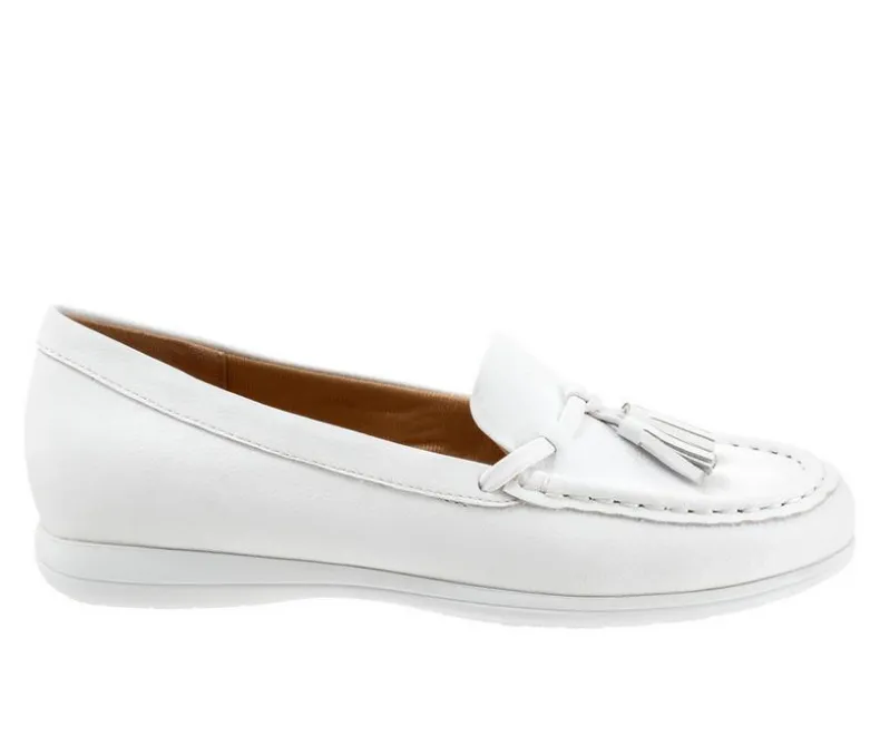 Loafers & Oxfords>Trotters Women's Dawson Moccasin Loafers