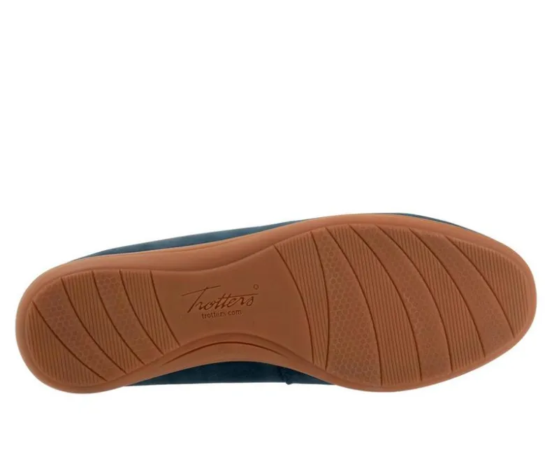Loafers & Oxfords>Trotters Women's Dawson Moccasin Loafers