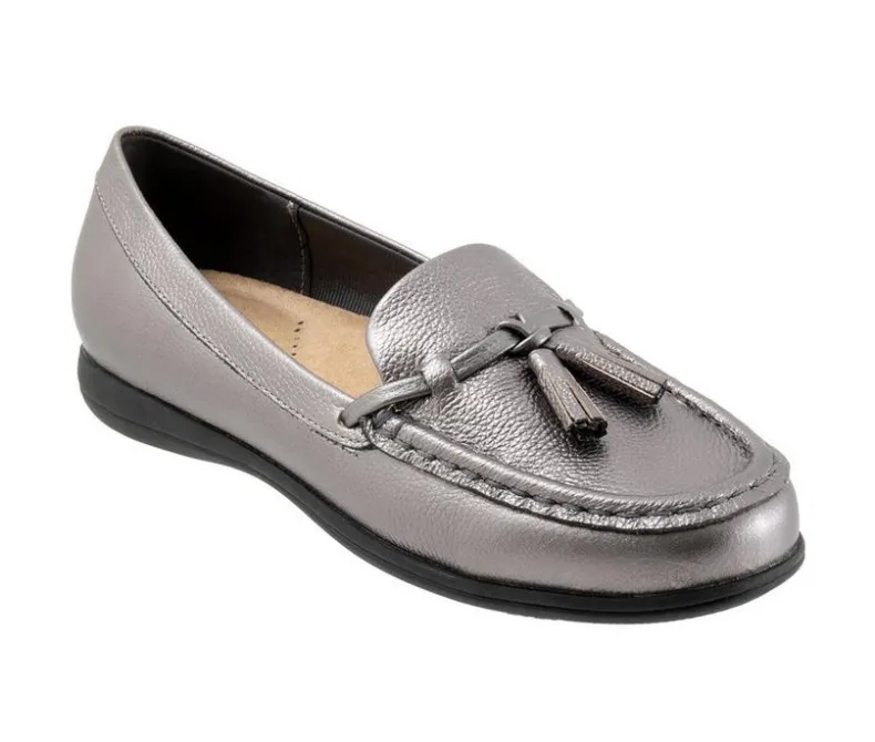 Loafers & Oxfords>Trotters Women's Dawson Moccasin Loafers