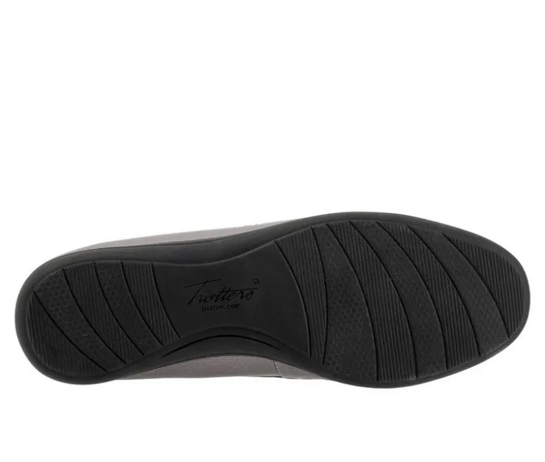 Loafers & Oxfords>Trotters Women's Dawson Moccasin Loafers
