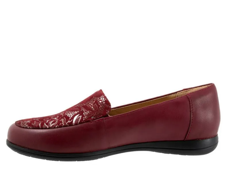 Loafers & Oxfords>Trotters Women's Deanna Loafers