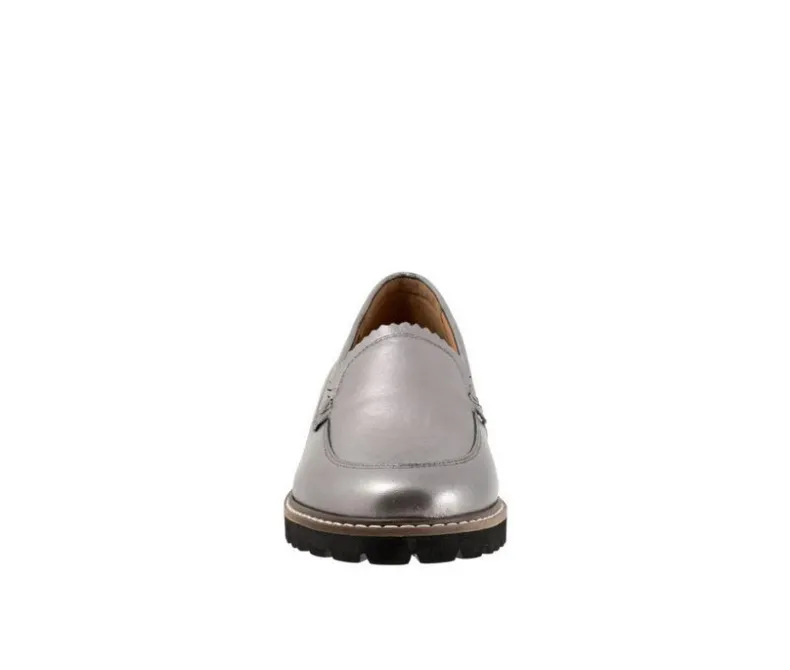 Loafers & Oxfords>Trotters Women's Fayth Casual Loafers
