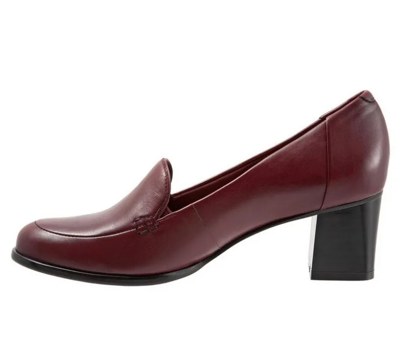 Loafers & Oxfords>Trotters Women's Quincy Pumps