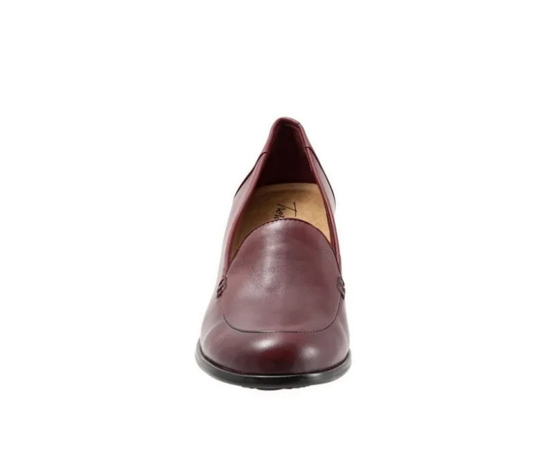 Loafers & Oxfords>Trotters Women's Quincy Pumps