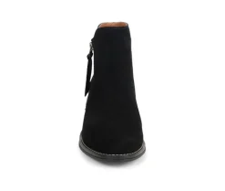Boots & Booties><noscript><img width=
