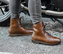 Boots & Booties><noscript><img width=